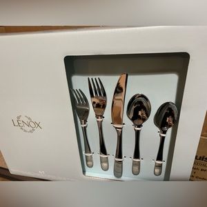 Lenox 65 utensil set